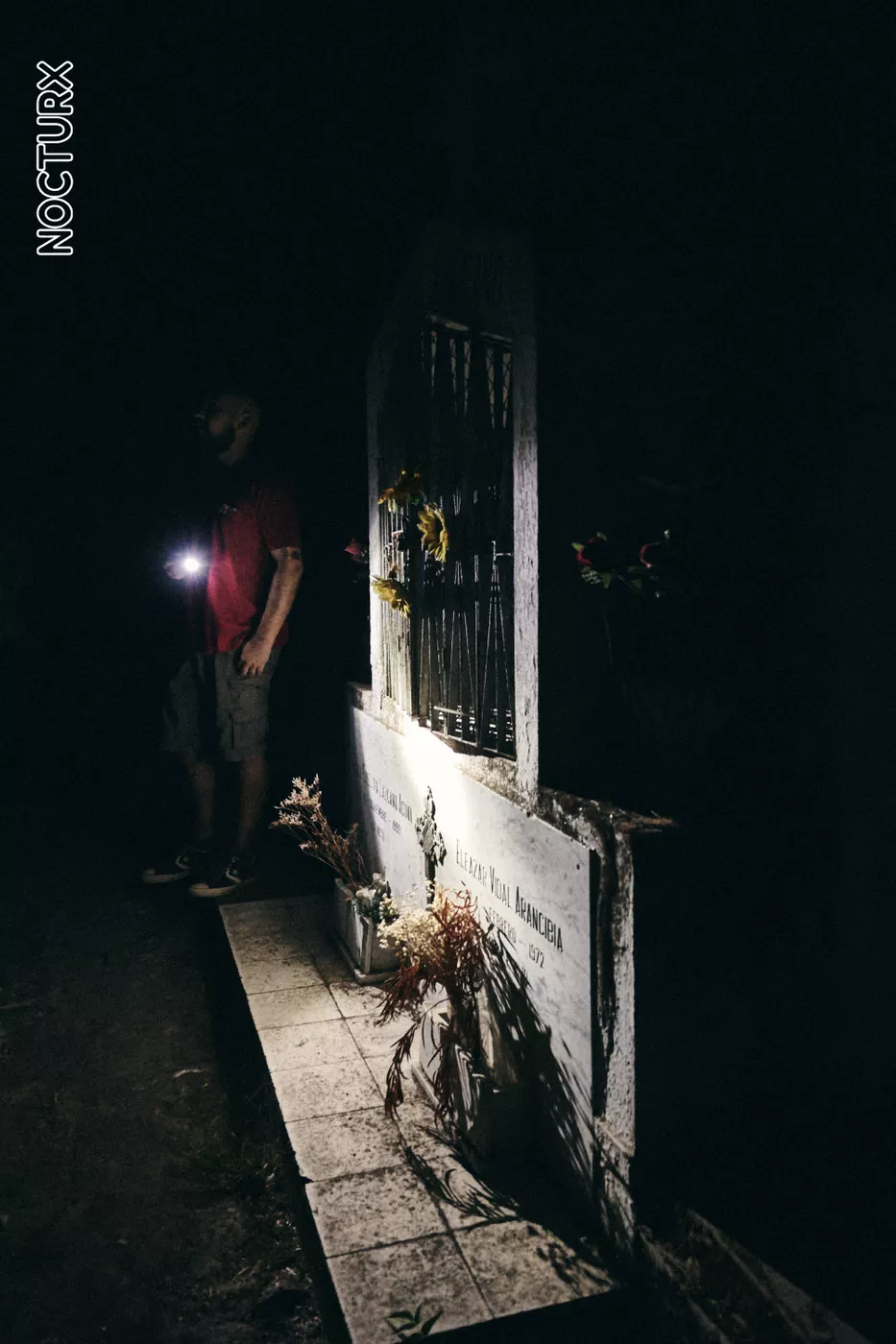 Una Noche en el Cementerio